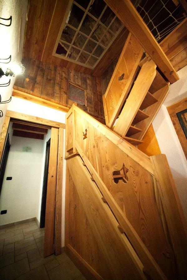 maison povil Quart Extérieur photo